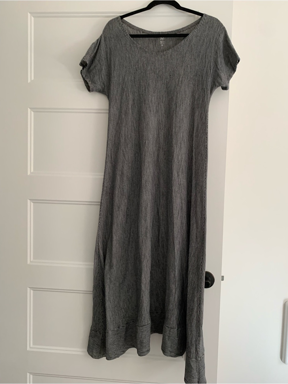 Matthilder Striped Casual Black & White Short-Sleeve Maxi Dress